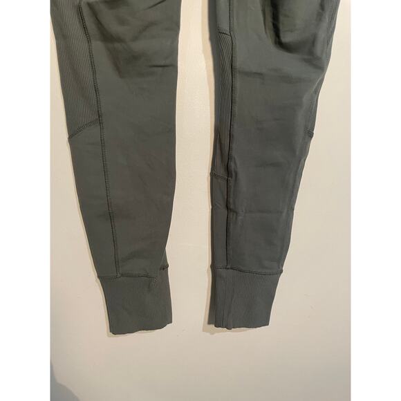 Athleta Excursion Tight Jogger in Green Size Medium - Picture 8 of 11